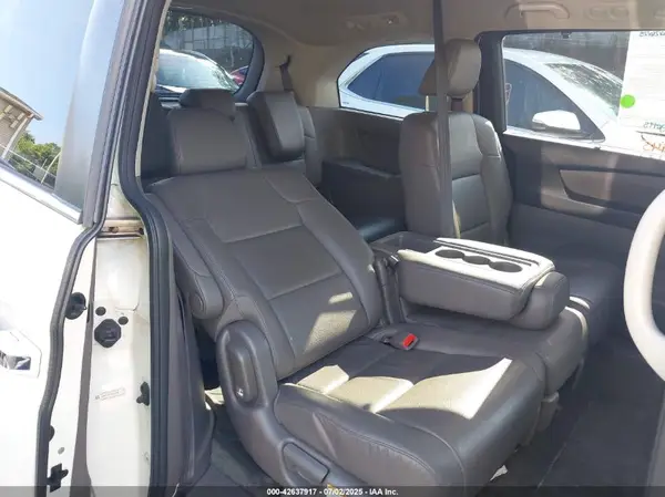5FNRL5H68GB133556 2016 HONDA ODYSSEY - Image 8
