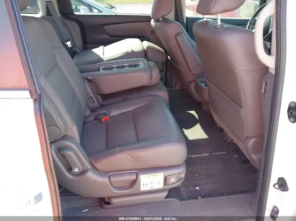 5FNRL5H68GB137297 2016 HONDA ODYSSEY - Image 8