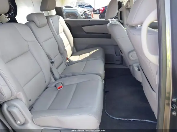 5FNRL5H68HB000944 2017 HONDA ODYSSEY - Image 8