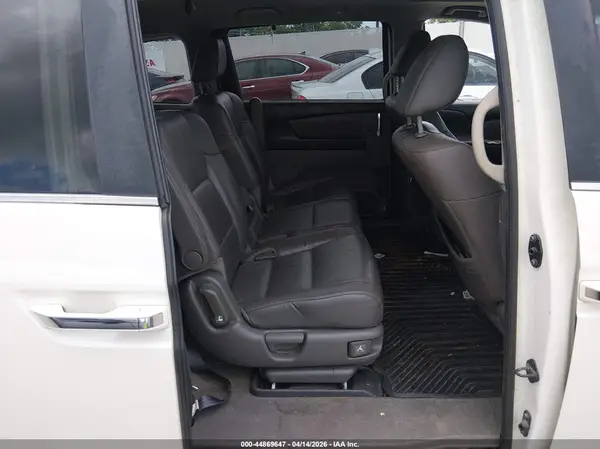5FNRL5H68HB005075 2017 HONDA ODYSSEY - Image 8