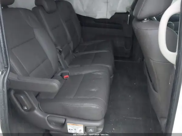 5FNRL5H68HB005500 2017 HONDA ODYSSEY - Image 8