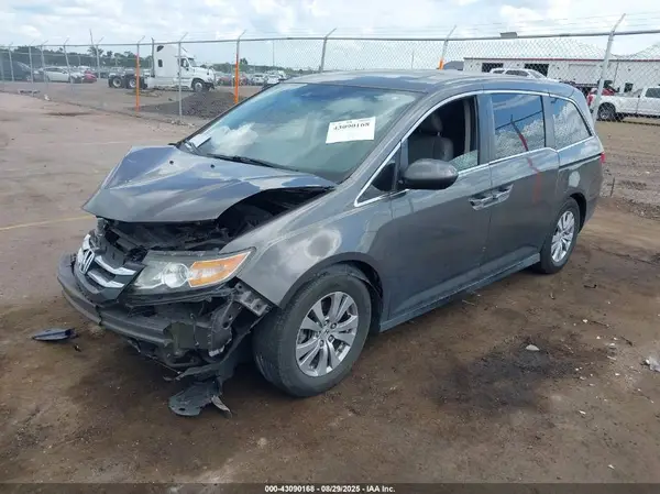 5FNRL5H68HB008834 2017 HONDA ODYSSEY - Image 2