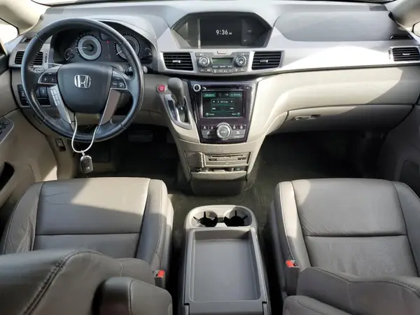 5FNRL5H69HB008437 2017 HONDA ODYSSEY - Image 8