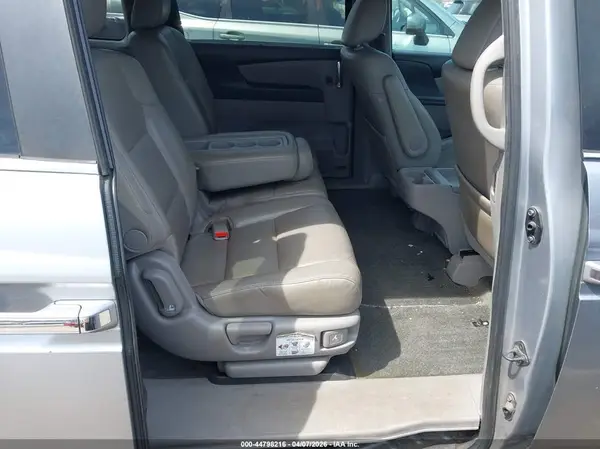 5FNRL5H6XGB009577 2016 HONDA ODYSSEY - Image 8