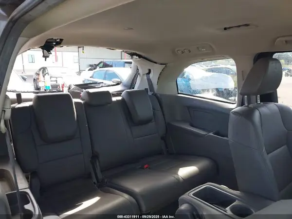 5FNRL5H6XGB020420 2016 HONDA ODYSSEY - Image 8