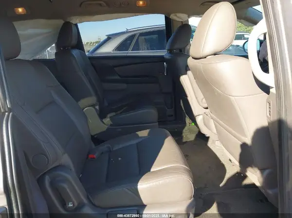 5FNRL5H6XGB022670 2016 HONDA ODYSSEY - Image 8