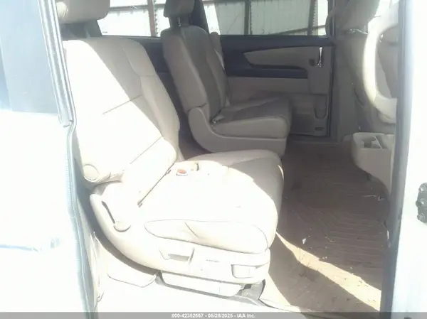 5FNRL5H6XGB105323 2016 HONDA ODYSSEY - Image 8