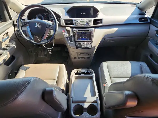 5FNRL5H6XHB012156 2017 HONDA ODYSSEY - Image 8