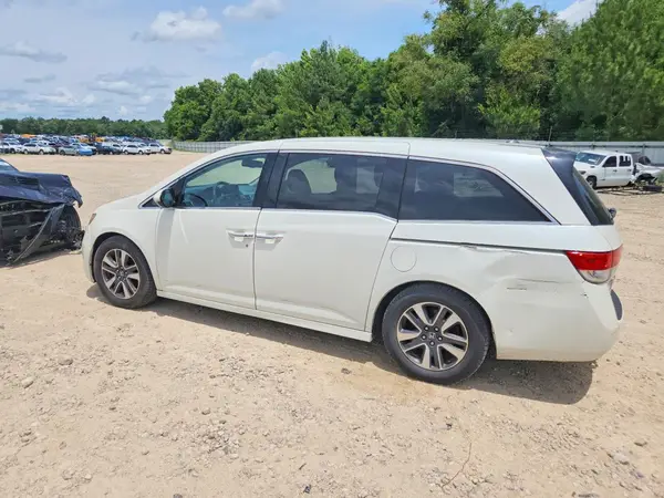 5FNRL5H90HB003542 2017 HONDA ODYSSEY - Image 2
