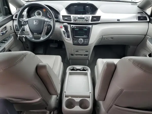 5FNRL5H90HB005937 2017 HONDA ODYSSEY - Image 8