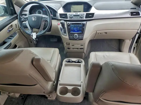 5FNRL5H90HB018008 2017 HONDA ODYSSEY - Image 8