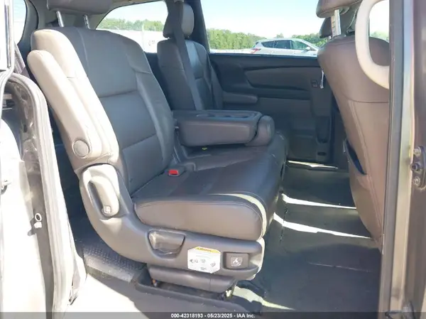 5FNRL5H91GB037942 2016 HONDA ODYSSEY - Image 8