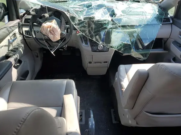 5FNRL5H91HB000276 2017 HONDA ODYSSEY - Image 8