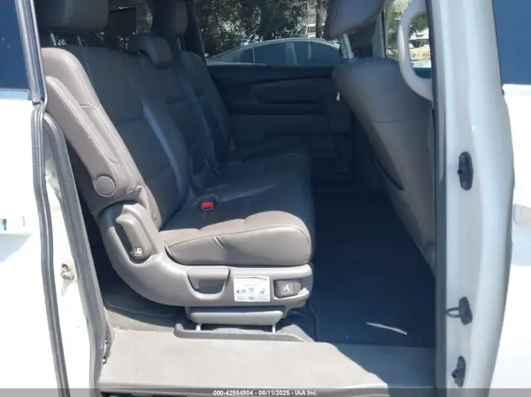 5FNRL5H92GB045256 2016 HONDA ODYSSEY - Image 8