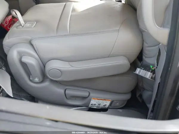 5FNRL5H95GB142600 2016 HONDA ODYSSEY - Image 8