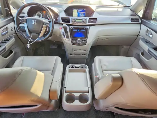 5FNRL5H95HB005934 2017 HONDA ODYSSEY - Image 8