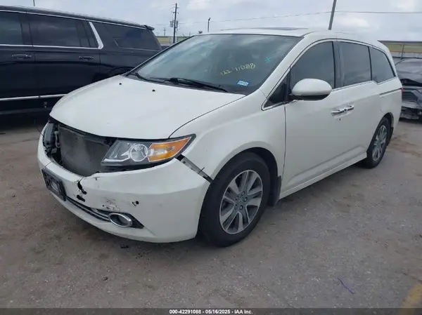 5FNRL5H95HB015881 2017 HONDA ODYSSEY - Image 2