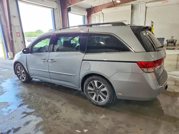 5FNRL5H97HB000329 2017 HONDA ODYSSEY - Image 2