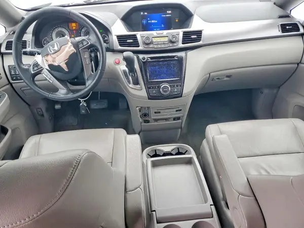 5FNRL5H97HB005952 2017 HONDA ODYSSEY - Image 8