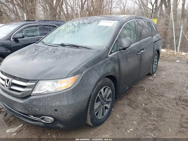 5FNRL5H97HB006258 2017 HONDA ODYSSEY - Image 2