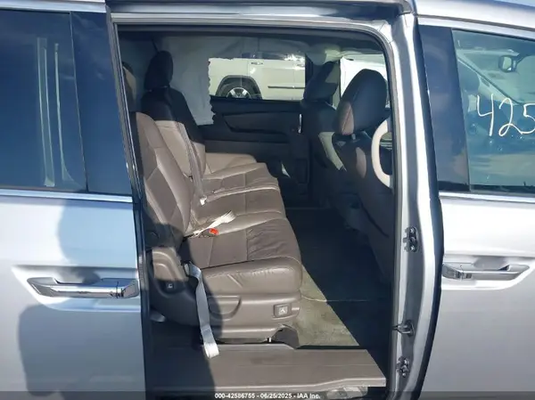 5FNRL5H98GB055855 2016 HONDA ODYSSEY - Image 8