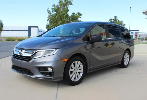 5FNRL6H20JB086713 2018 HONDA ODYSSEY - Image 2