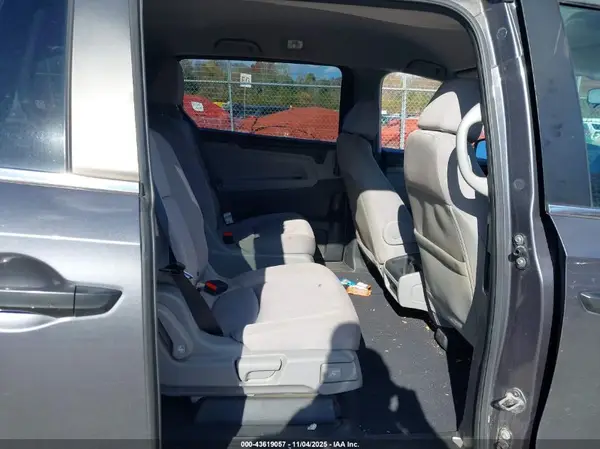 5FNRL6H21JB075915 2018 HONDA ODYSSEY - Image 8