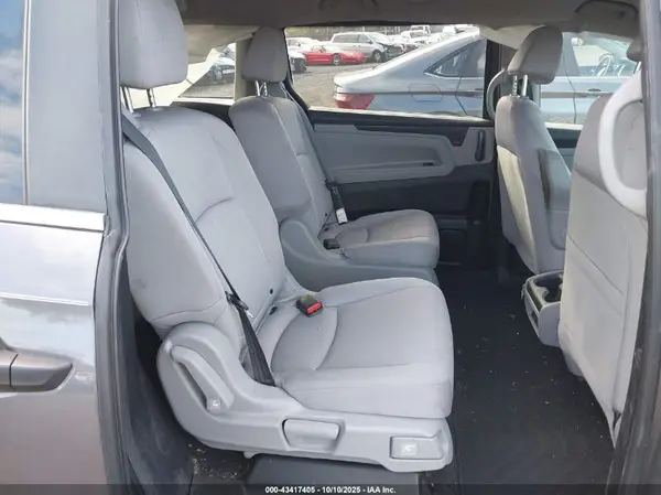 5FNRL6H21JB095789 2018 HONDA ODYSSEY - Image 8