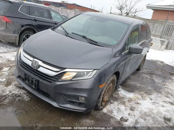 5FNRL6H22JB507850 2018 HONDA ODYSSEY - Image 2