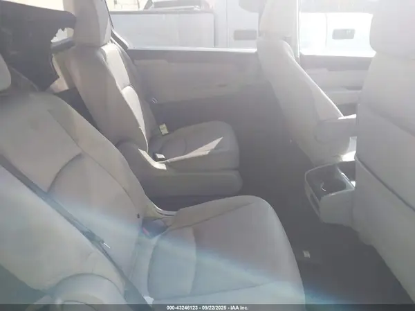 5FNRL6H23JB022245 2018 HONDA ODYSSEY - Image 8