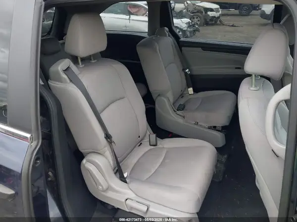 5FNRL6H23JB085748 2018 HONDA ODYSSEY - Image 8