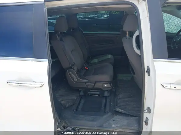 5FNRL6H24JB502584 2018 HONDA ODYSSEY - Image 8