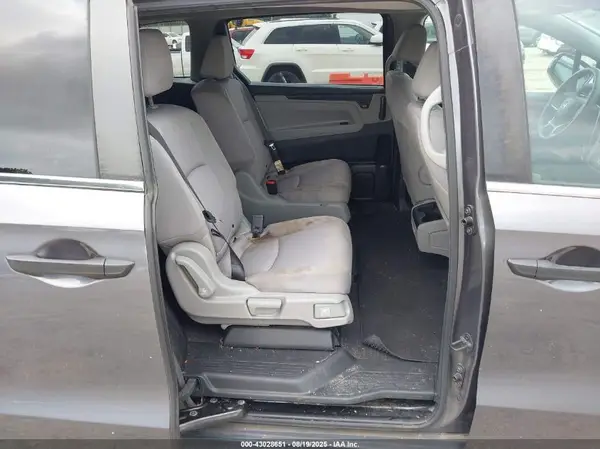 5FNRL6H24KB127877 2019 HONDA ODYSSEY - Image 8
