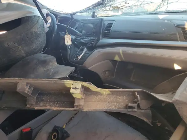 5FNRL6H25JB041783 2018 HONDA ODYSSEY - Image 8