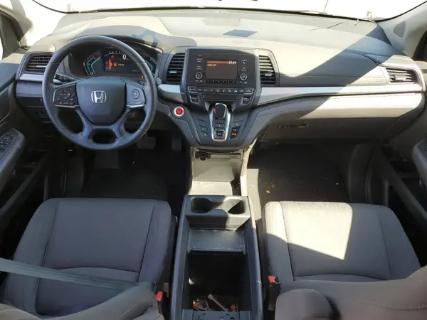 5FNRL6H25JB067865 2018 HONDA ODYSSEY - Image 8