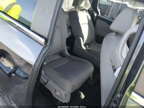 5FNRL6H25JB069003 2018 HONDA ODYSSEY - Image 8