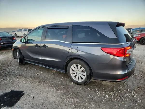 5FNRL6H26JB013958 2018 HONDA ODYSSEY - Image 2