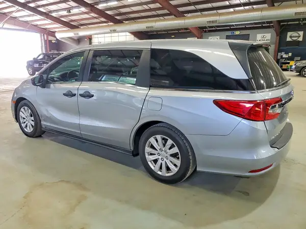 5FNRL6H26JB100064 2018 HONDA ODYSSEY - Image 2