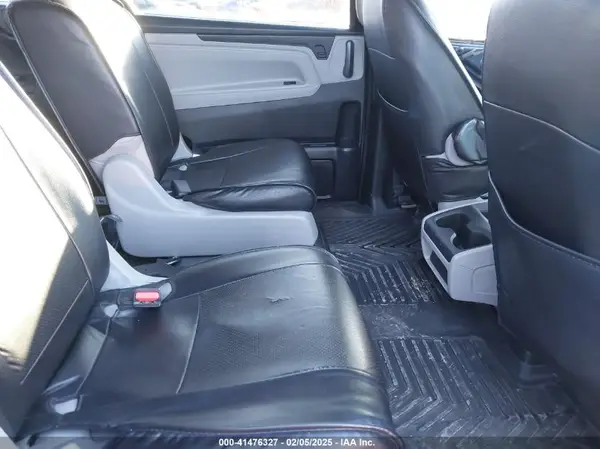 5FNRL6H27JB019591 2018 HONDA ODYSSEY - Image 8