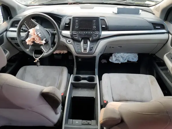 5FNRL6H27JB034768 2018 HONDA ODYSSEY - Image 8