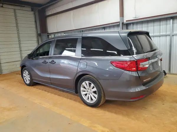 5FNRL6H27JB050923 2018 HONDA ODYSSEY - Image 2