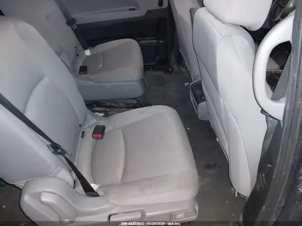 5FNRL6H27JB088443 2018 HONDA ODYSSEY - Image 8