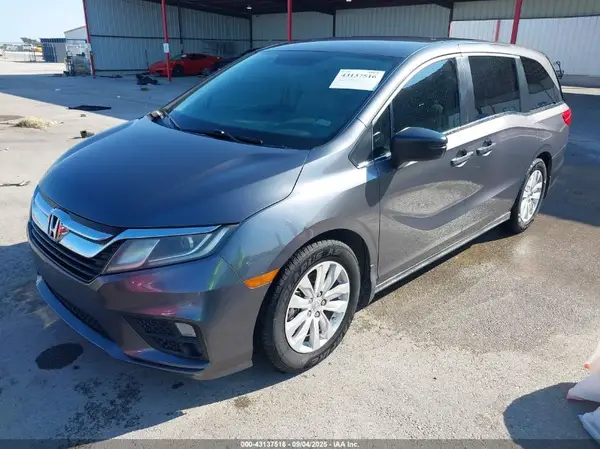 5FNRL6H28JB016988 2018 HONDA ODYSSEY - Image 2