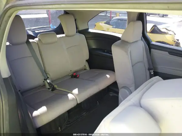 5FNRL6H28JB016988 2018 HONDA ODYSSEY - Image 8