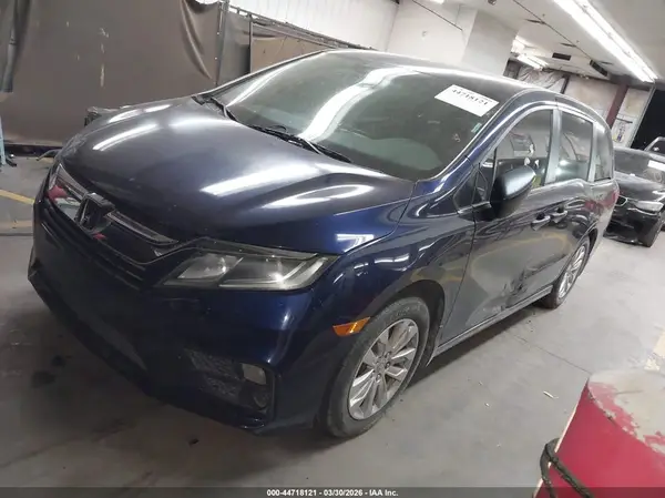 5FNRL6H28JB062319 2018 HONDA ODYSSEY - Image 2
