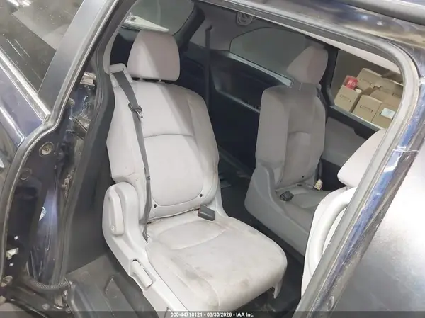 5FNRL6H28JB062319 2018 HONDA ODYSSEY - Image 8