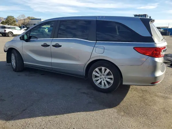5FNRL6H28JB067908 2018 HONDA ODYSSEY - Image 2