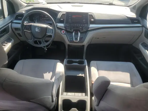 5FNRL6H28JB075975 2018 HONDA ODYSSEY - Image 8