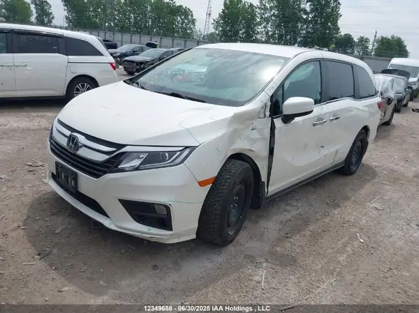 5FNRL6H28JB507139 2018 HONDA ODYSSEY - Image 2