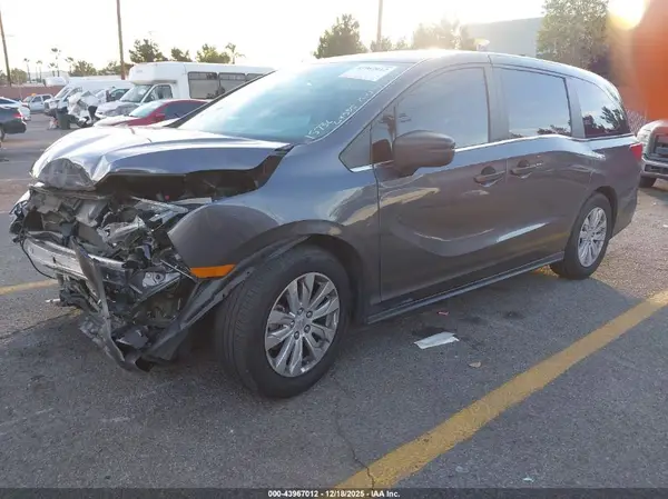 5FNRL6H29JB101502 2018 HONDA ODYSSEY - Image 2